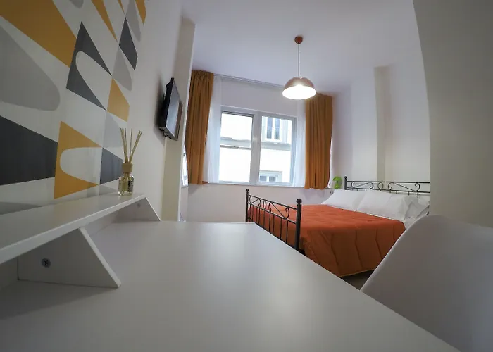 1970 Pensión Nápoles